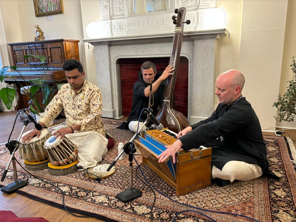 Manmohan Dogra in collaboration with fellow musicians